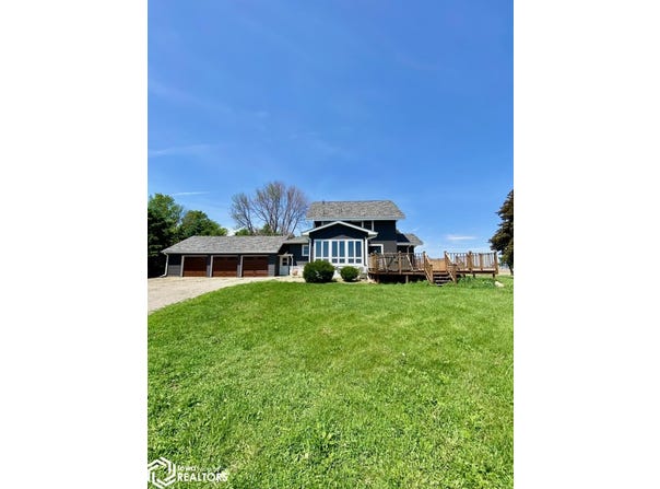 563 390Th Street, Hanlontown, IA 50444
