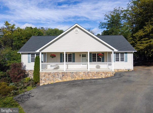 610 CEDAR Court, WOODSTOCK, VA 22664