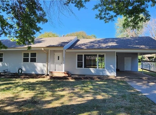 509 Indian Trail, Belton, MO 64012