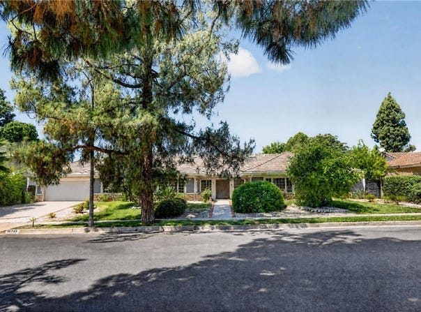 10749 Melvin, Northridge, CA 91326