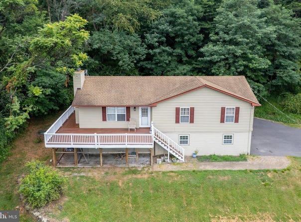 434 KING DAVID Drive, LINDEN, VA 22642