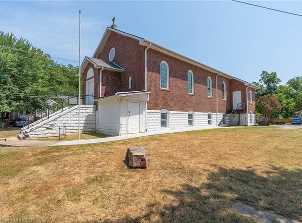 104 N 13th ST, Van Buren, AR 72956