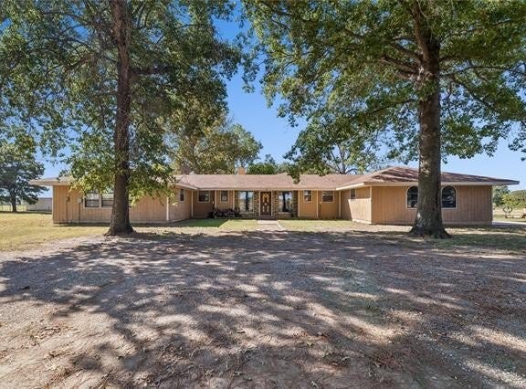 20220 E 700 Road, Wagoner, OK 74467