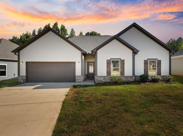 190 AVALON WAY, CLANTON, AL 35045