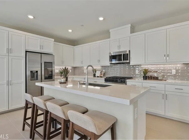 26862 Serif Place, Valencia, CA 91381