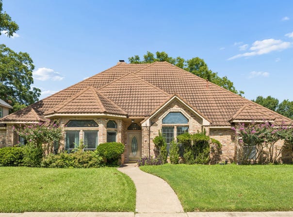 1913 Pecan Ridge Drive, Rowlett, TX 75088