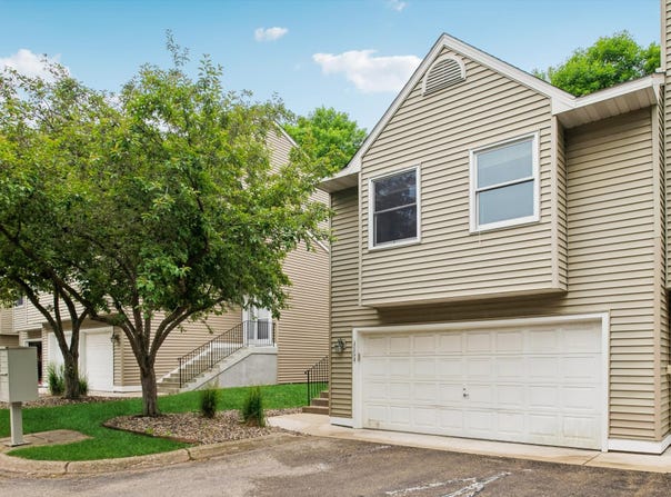 4154 Meadowlark Way, Eagan, MN 55122