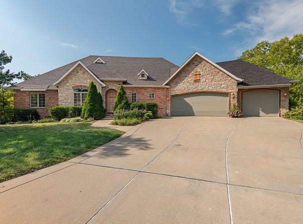 4515 S Forest Avenue, Springfield, MO 65810