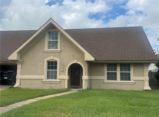209 Blanco Drive, Portland, TX 78374