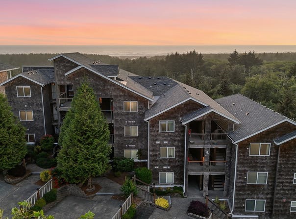 2815 WILLOWS Rd, Seaview, WA 98644