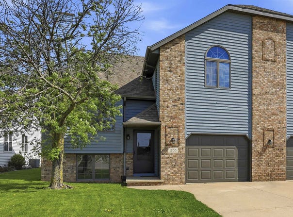 1700 E TRACIA Lane, APPLETON, WI 54911-8471
