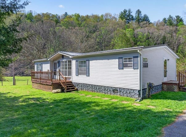 230 Cherry Lane, Bastian, VA 24314