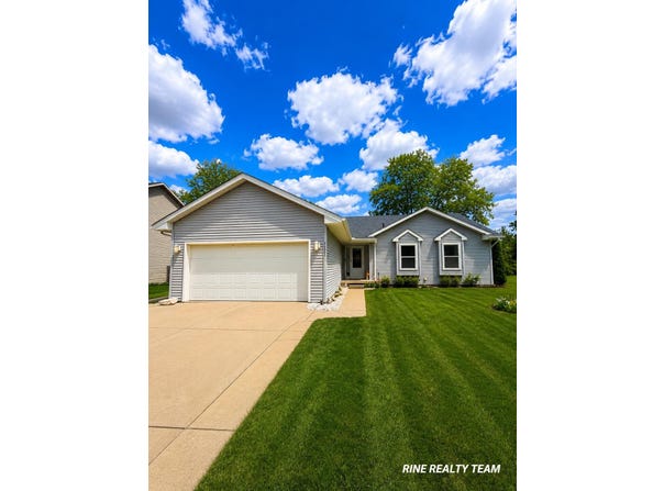 1121 Durango Drive, Lansing, MI 48917