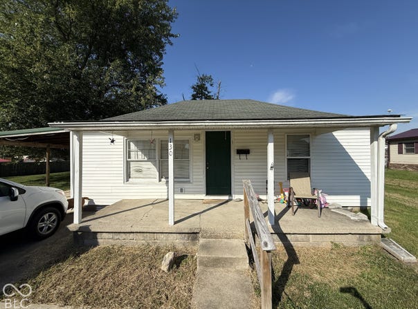 130 Broad Street, Hope, IN 47246