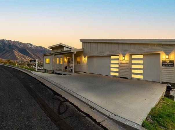 1800 E SPRING OAKS Dr, Springville, UT 84663