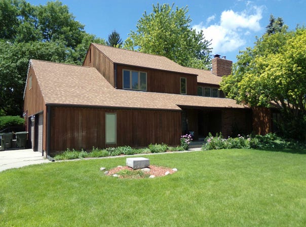 2108 Oak Park Place, Columbus, NE 68601