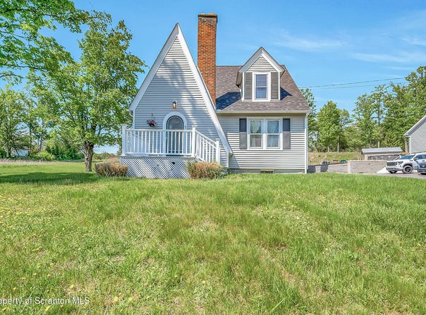 109 Ackerly Road, Clarks Summit, PA 18411