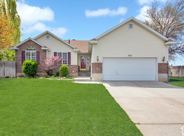 721 W 1960 N, Clinton, UT 84015