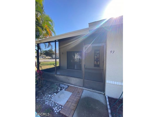 1425 SW 51st Lane, Cape Coral, FL 33914