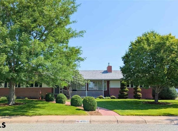 617 HILLCREST DRIVE, Scottsbluff, NE 69361