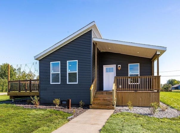 1801 E 10th St, Superior, WI 54880