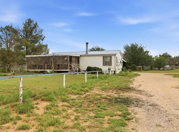 6101 Walter Rd, Big Spring, TX 79720