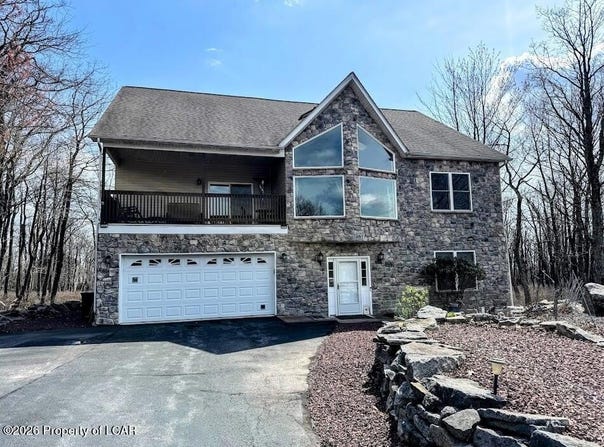 39 Summit Road, Hazleton, PA 18202