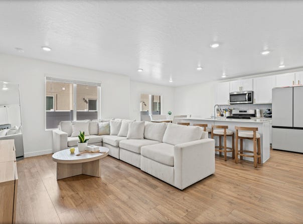 1567 E 690 N, Salem, UT 84653