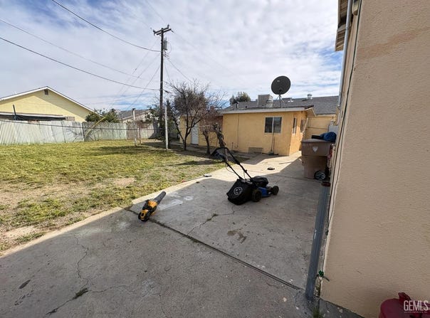 3312 Elda Avenue, Bakersfield, CA 93307
