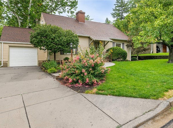 201 S Pelham Drive, Kettering, OH 45429