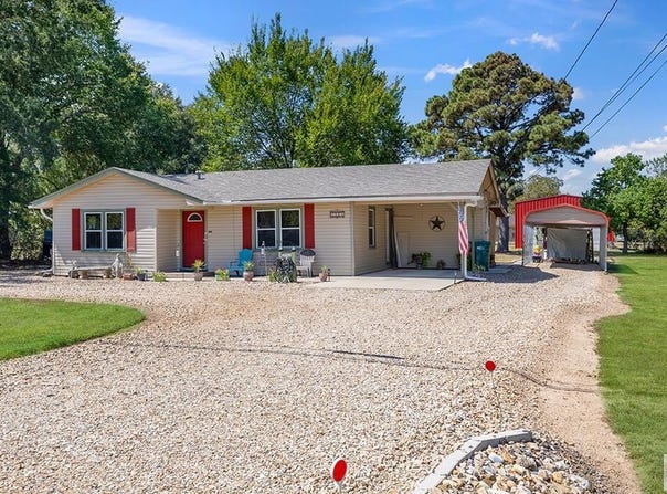 1004 S Merrill, New Boston, TX 75570