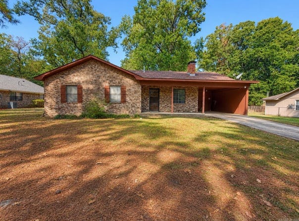 202 Huntington Place, Gurdon, AR 71743