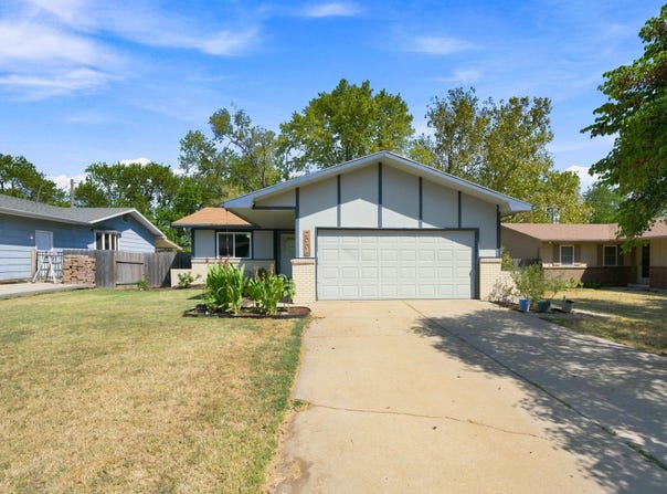 2006 E Ravena St, Park City, KS 67219