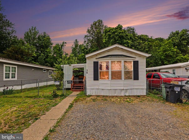 28 COURAGE LN, STAFFORD, VA 22554