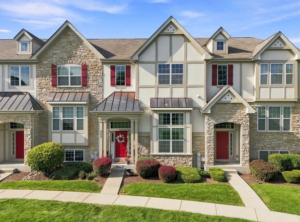 267 Garrett Circle, Carol Stream, IL 60188