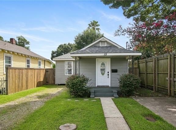 15 CRISLAUR Avenue, Harahan, LA 70123