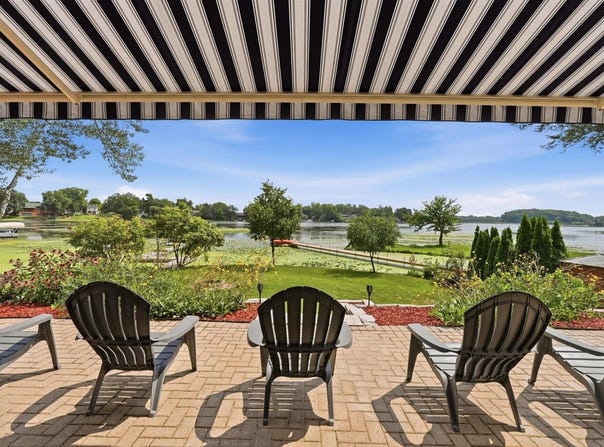5601 Scenery Dr, Waterford, WI 53185