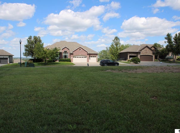 1301 Fairway Circle, Ashland, NE 68003