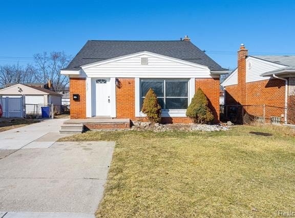 18327 E 13 MILE Road, Fraser, MI 48026