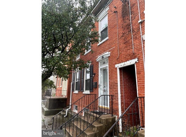 928 E MARKET Street, YORK, PA 17403