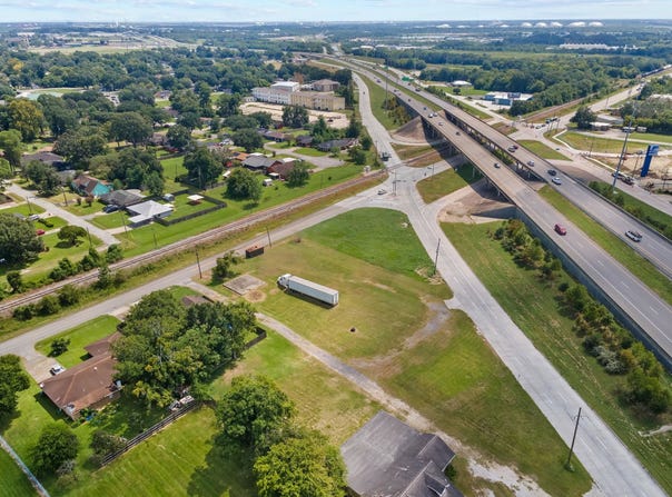 1120 W Cardinal, Beaumont, TX 77705