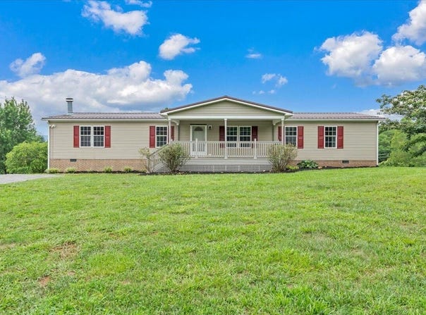 8445 Truevine Rd, Glade Hill, VA 24092