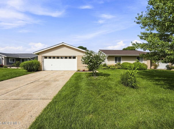 433 A Andover Drive, Monroe, NJ 08831