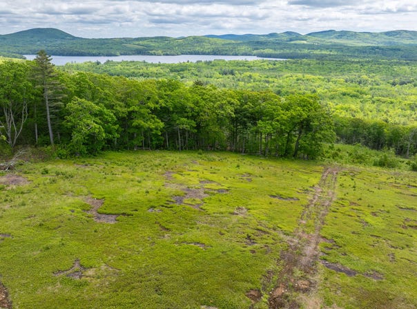 983 Barrett Hill Road, Union, ME 04862
