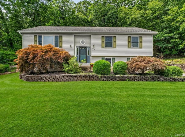 35 Glenna Drive, Carmel, NY 10512