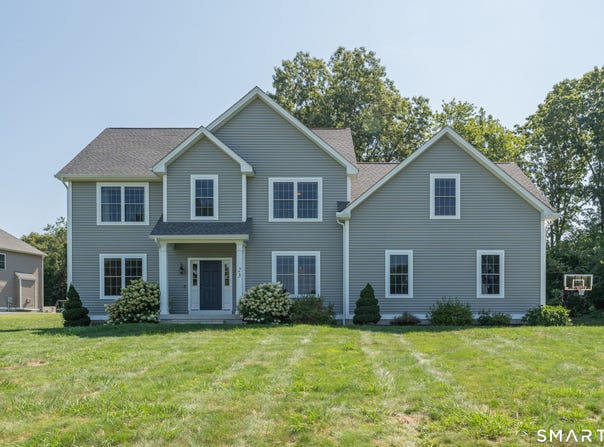 23 Salmon Run, East Hampton, CT 06424