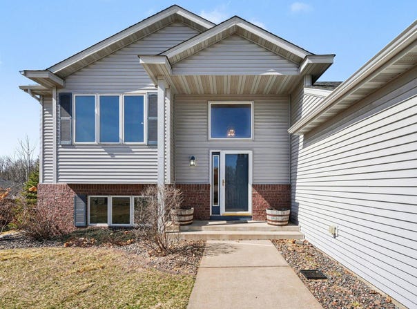29602 Shoreview Circle, Lindstrom, MN 55045