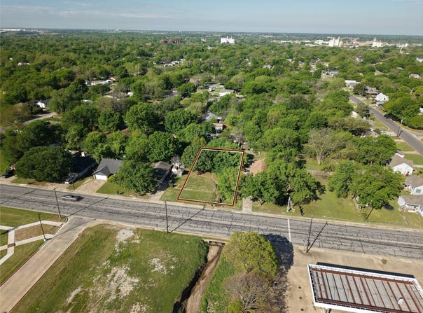 484 S Dewey Avenue, Sherman, TX 75090