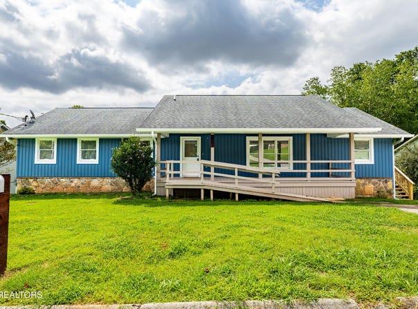 5848 Solar Drive, Knoxville, TN 37921