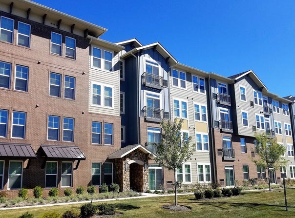 700 E Algonquin Road, Schaumburg, IL 60173